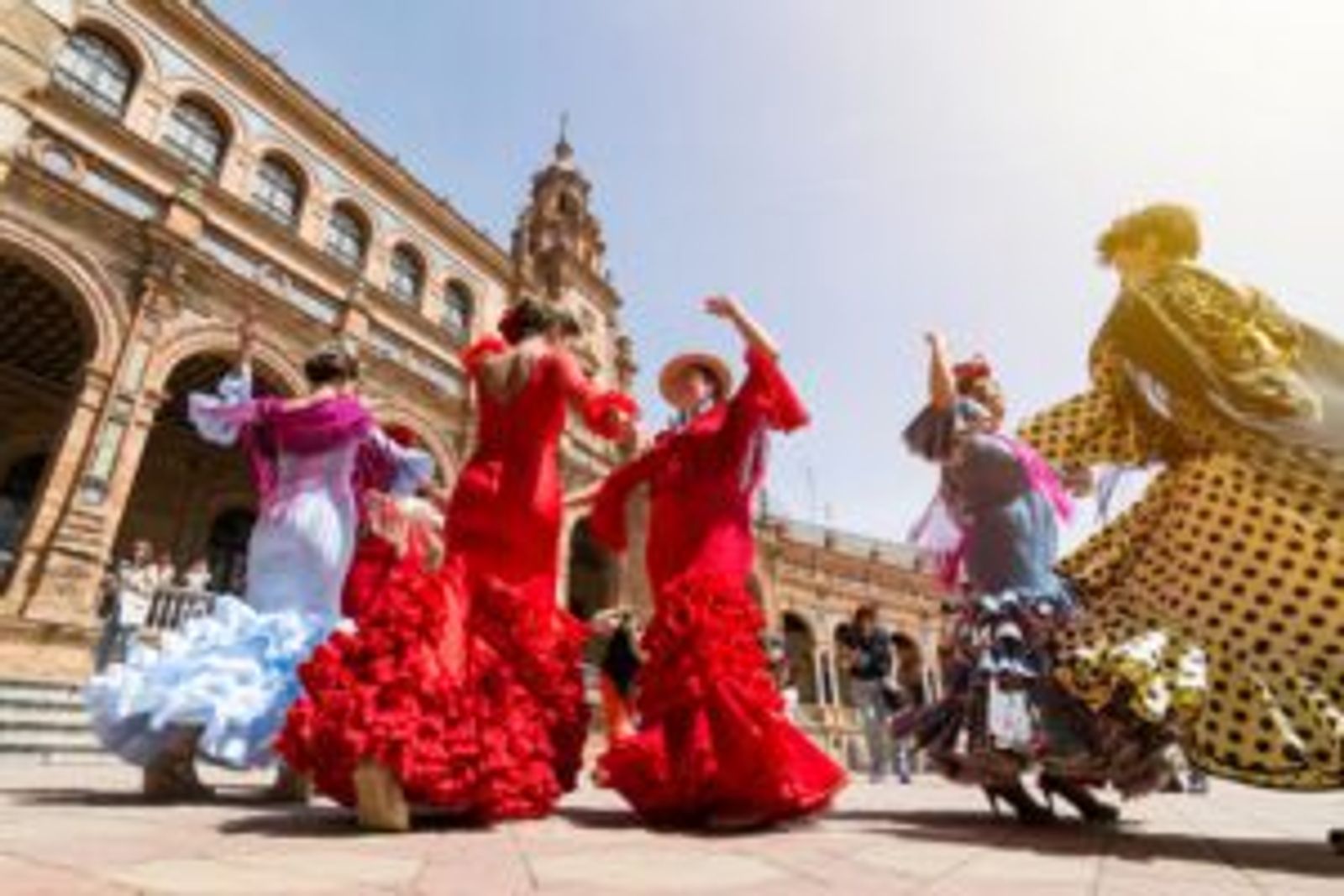 What are public holidays in Spain?