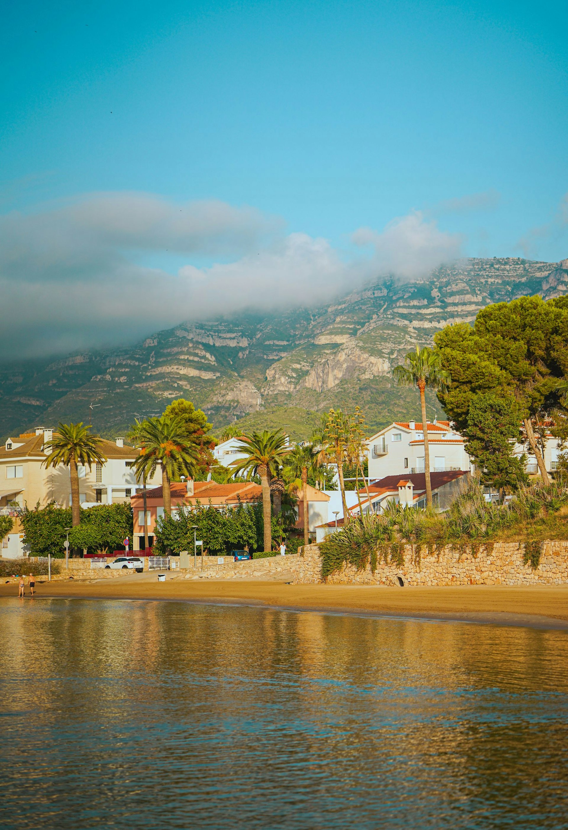 Where are the best places to visit in Spain during the shoulder season?